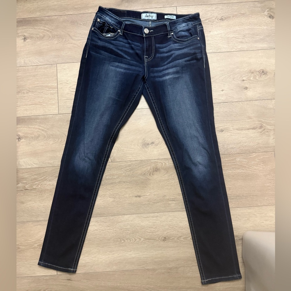Daytrip Women's Deep Indigo Skinny Jeans II Virgo II Women’s Size 31L - EUC